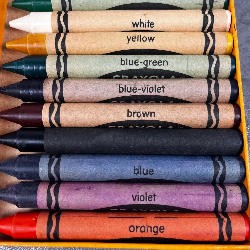 VTG 1940s-50s Crayola 16 Large Crayons No 336 Binney & Smith Different Brilliant